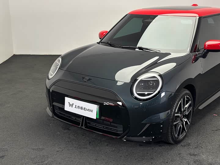 Photo 4 - Mini Cooper