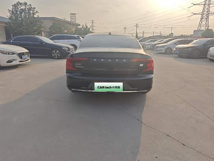 Фото 9 - Volvo S90 Hybrid