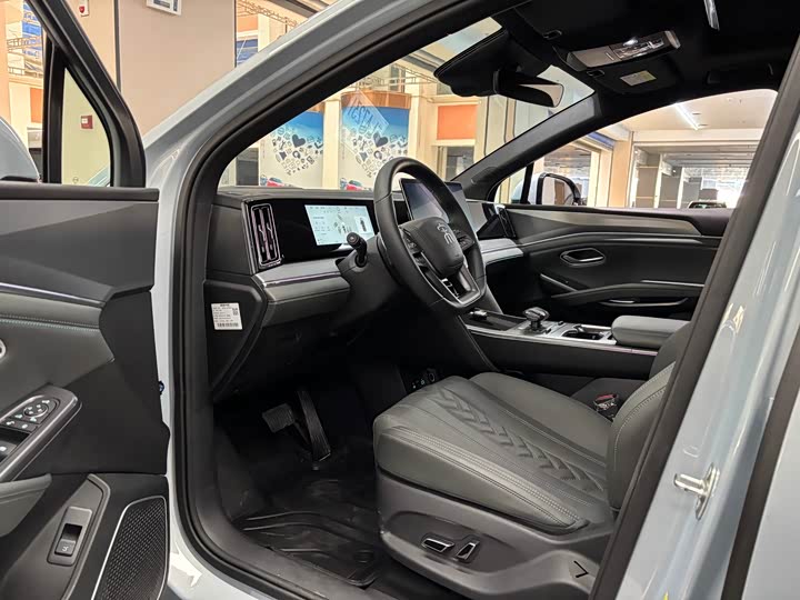 Фото 8 - BYD Song L DM-i Hybrid