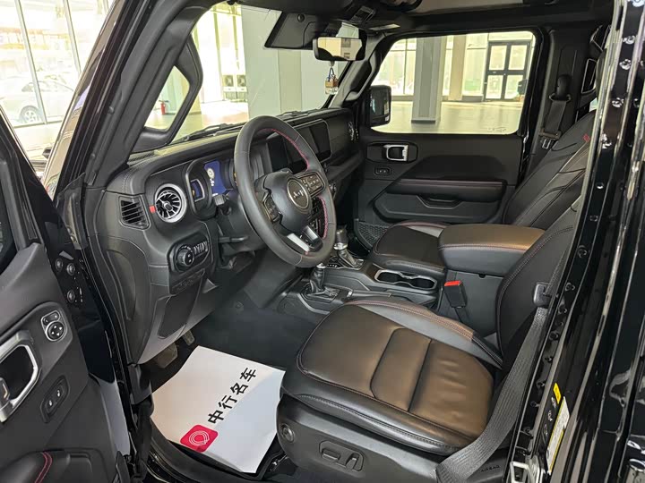 Фото 6 - Jeep Wrangler