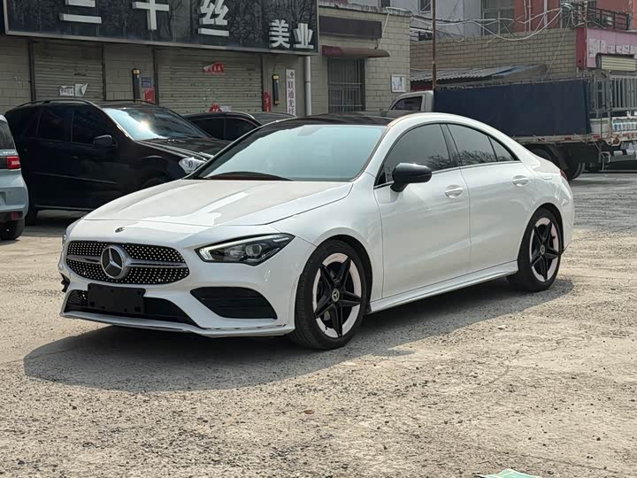 Photo 2 - Mercedes-Benz CLA-Class