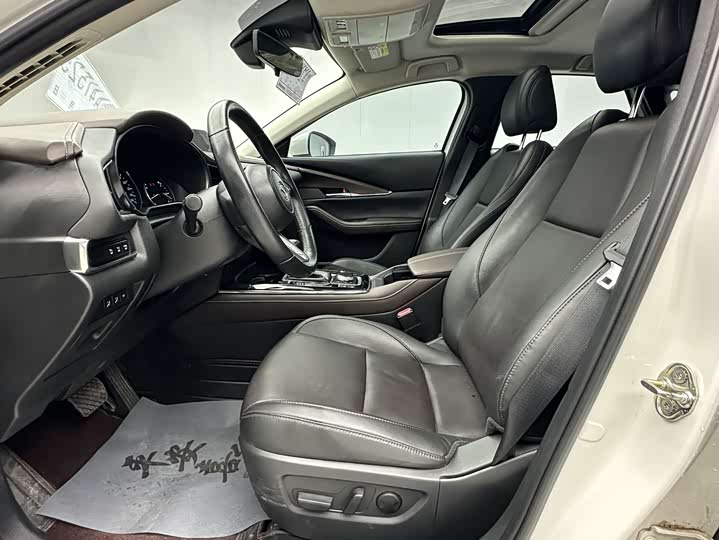 Photo 7 - Mazda CX-30