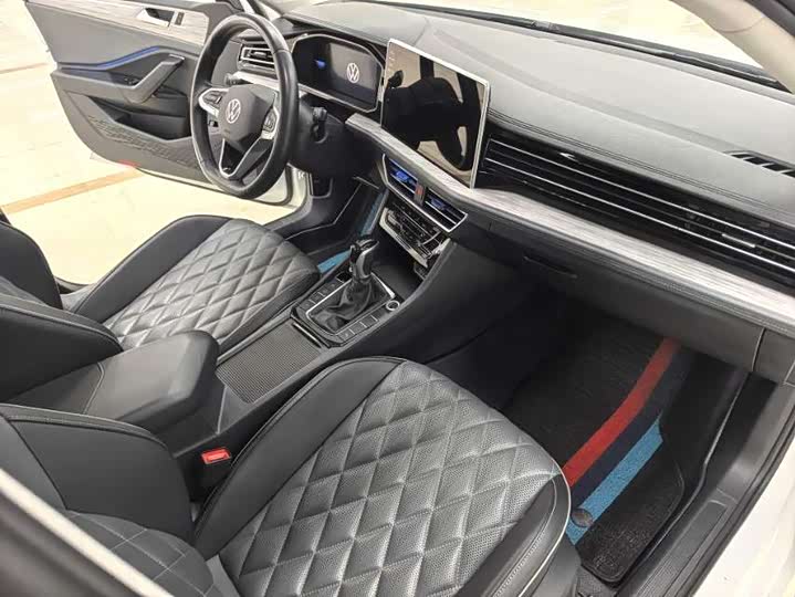 Фото 8 - Volkswagen Sagitar L