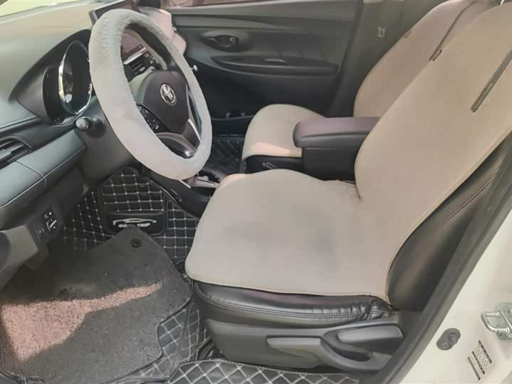 Фото 9 - Toyota Vios