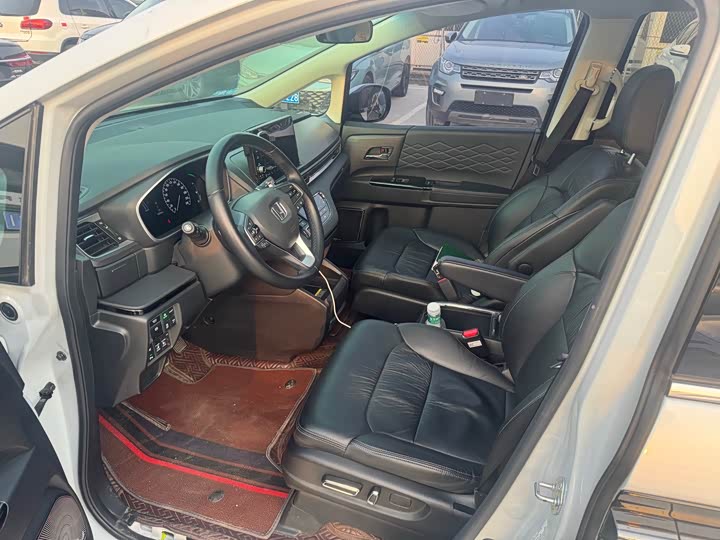 Фото 3 - Honda Elysion