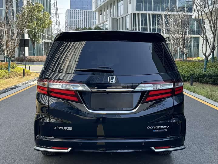Фото 7 - Honda Odyssey