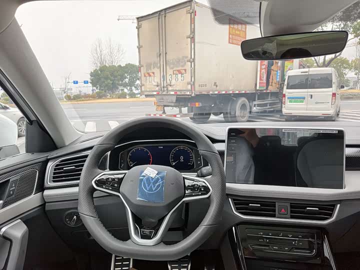 Фото 5 - Volkswagen Tayron X