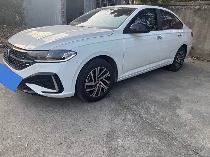 Фото 1 - Volkswagen Lavida