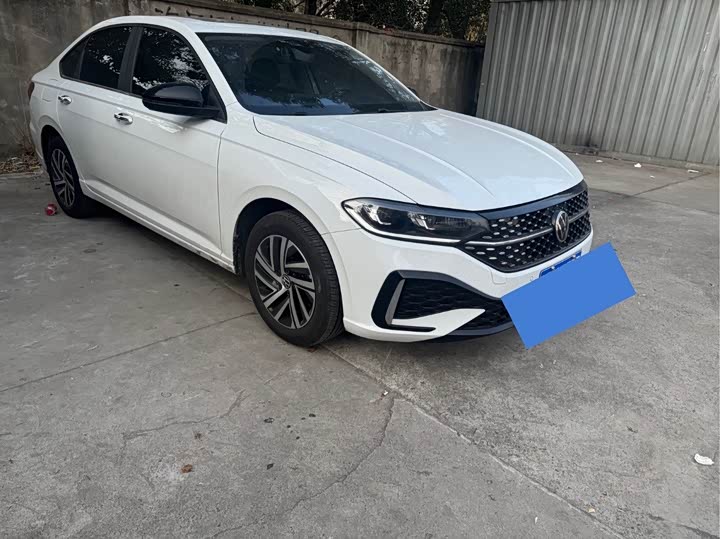 Фото 2 - Volkswagen Lavida