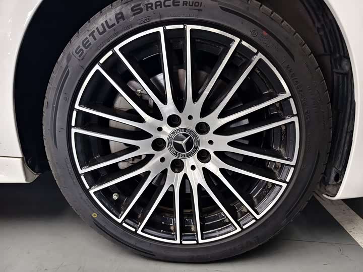 Фото 4 - Mercedes-Benz C-Class