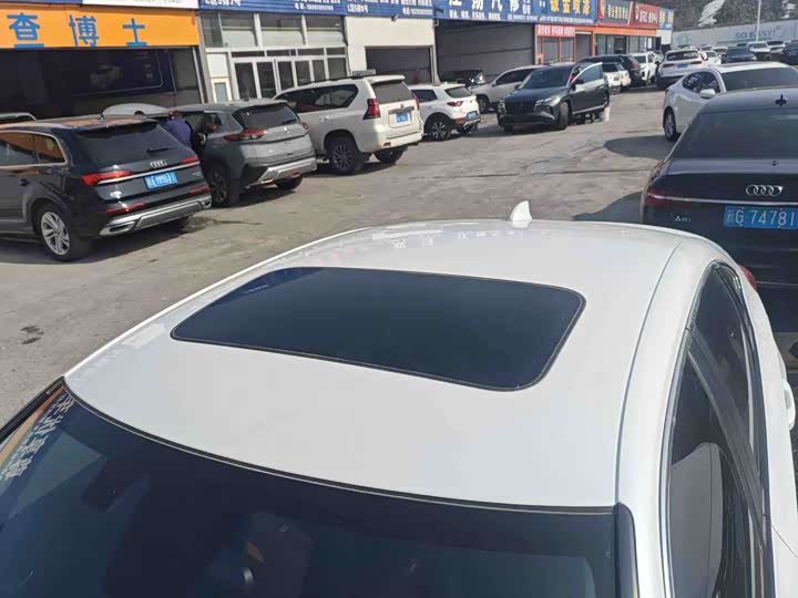 Фото 8 - Honda Civic