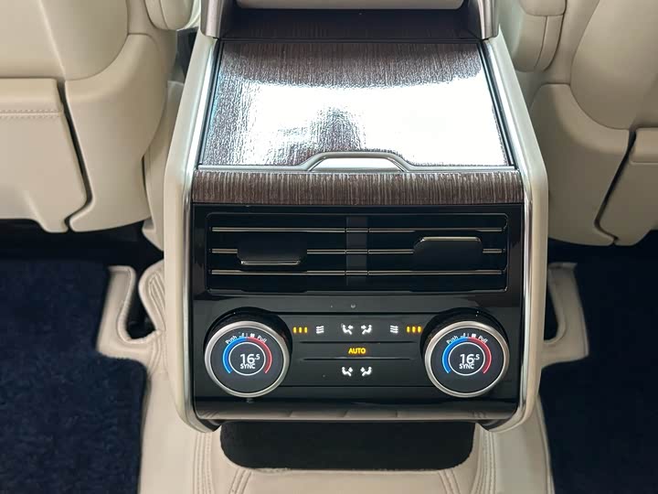 Фото 9 - Land Rover Range Rover