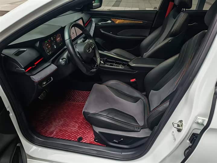 Фото 5 - Geely Binrui