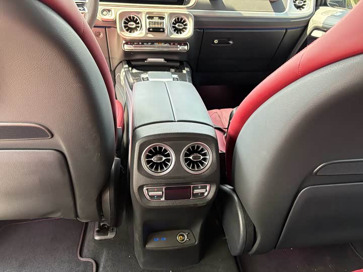 Фото 8 - Mercedes-Benz G-Class AMG