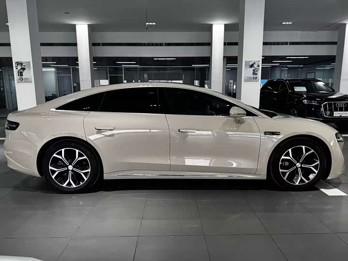 Фото 3 - Luxeed S7