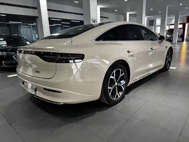 Фото 5 - Luxeed S7