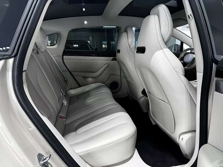 Фото 9 - Luxeed S7