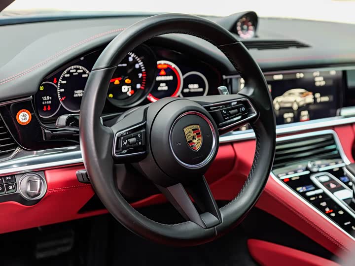 Фото 6 - Porsche Panamera