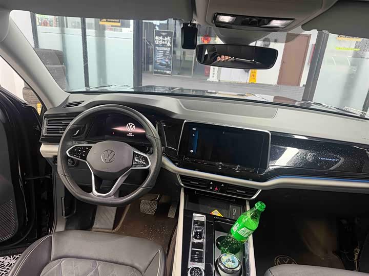 Photo 5 - Volkswagen Teramont Pro