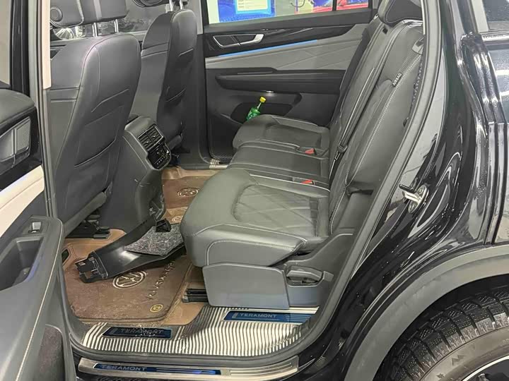 Photo 7 - Volkswagen Teramont Pro