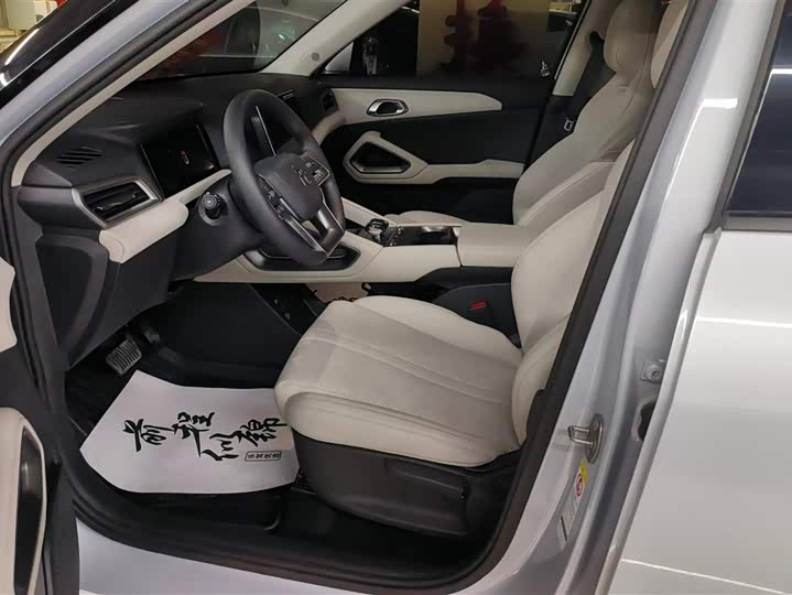 Фото 9 - BYD Yuan Up