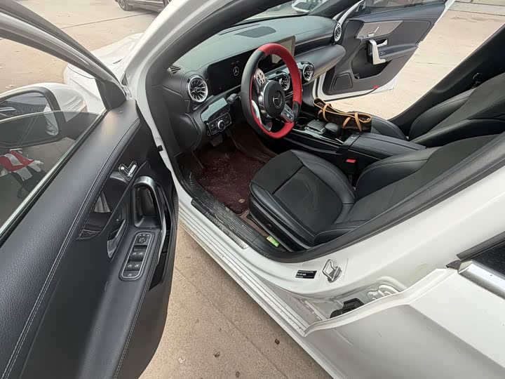 Фото 2 - Mercedes-Benz A-Class