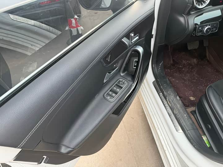 Фото 4 - Mercedes-Benz A-Class