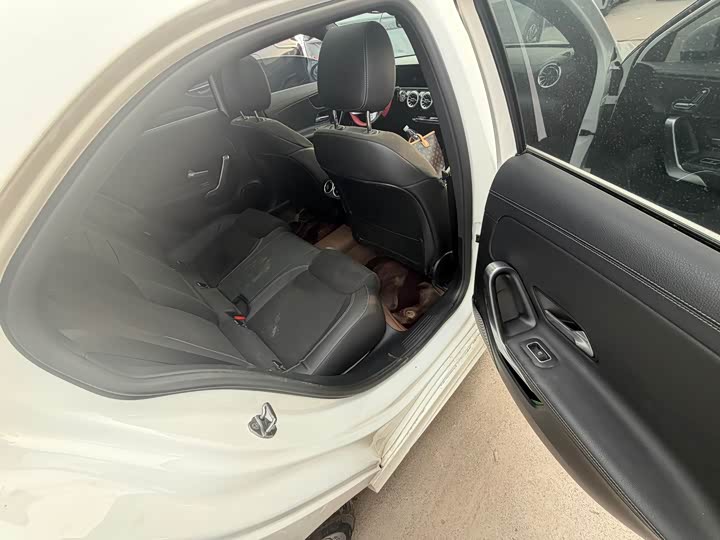 Фото 5 - Mercedes-Benz A-Class