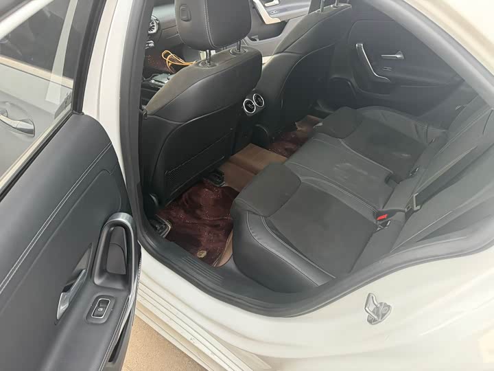 Фото 6 - Mercedes-Benz A-Class