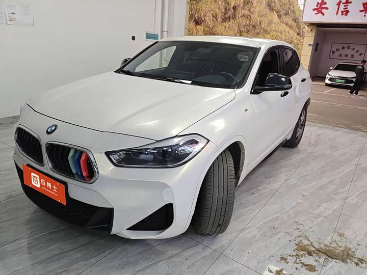 Фото 1 - BMW X2
