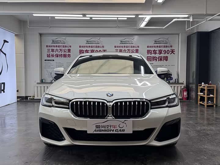 Фото 2 - BMW 5 Series