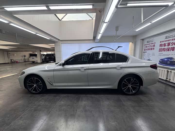 Фото 4 - BMW 5 Series