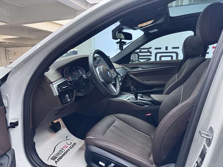 Фото 8 - BMW 5 Series