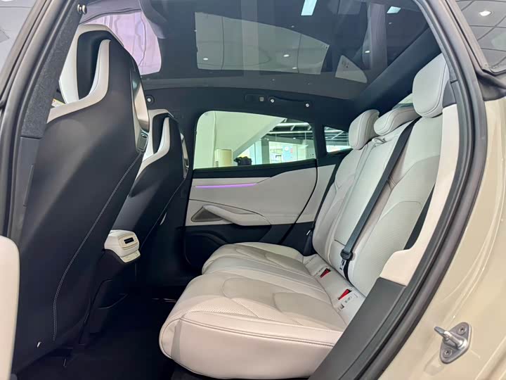 Фото 6 - Xiaomi YU7