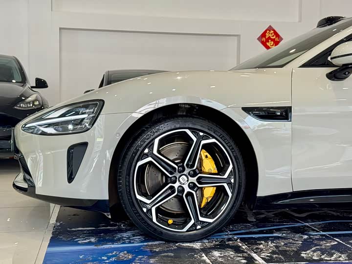 Фото 9 - Xiaomi YU7