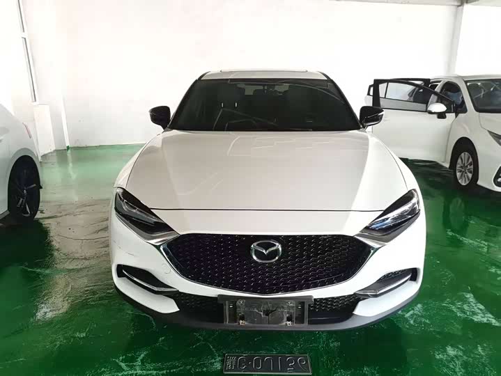 Photo 2 - Mazda CX-4