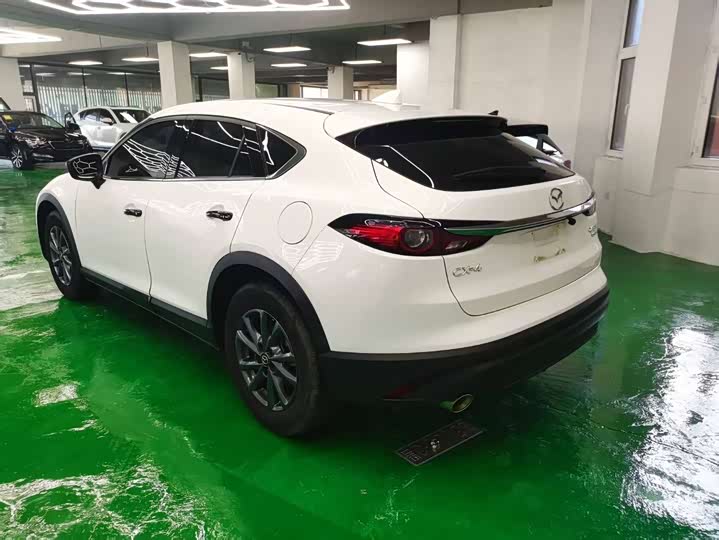 Photo 7 - Mazda CX-4