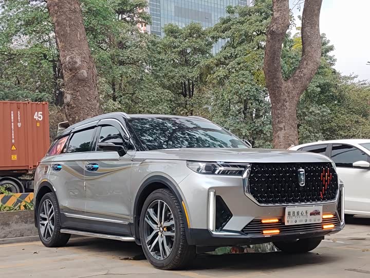 Фото 2 - Bestune T99