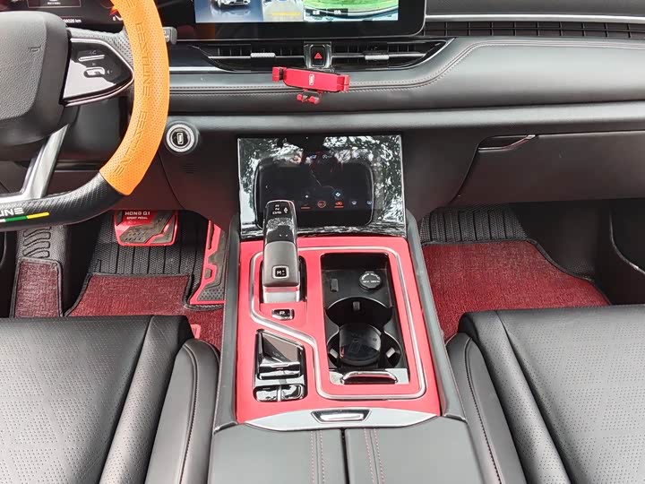 Фото 9 - Bestune T99