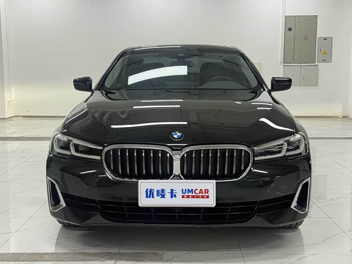 Photo 2 - BMW 5 Series