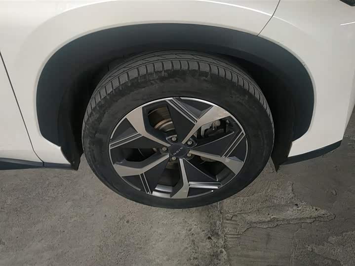 Photo 6 - GAC Aion V