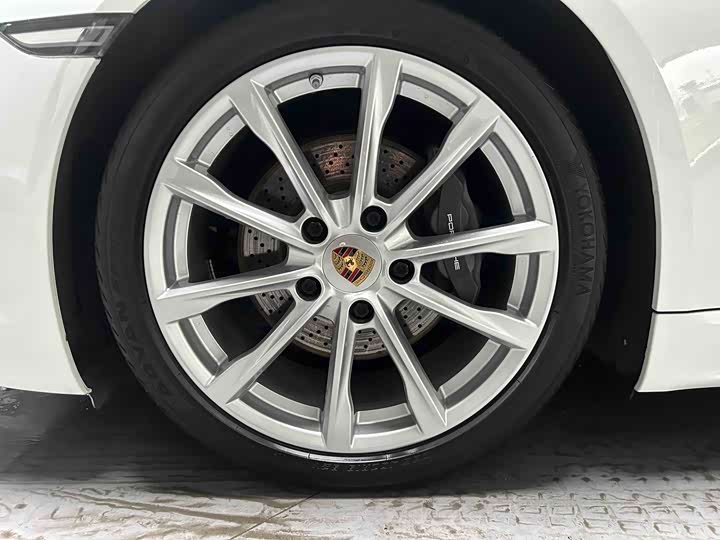 Фото 3 - Porsche 718