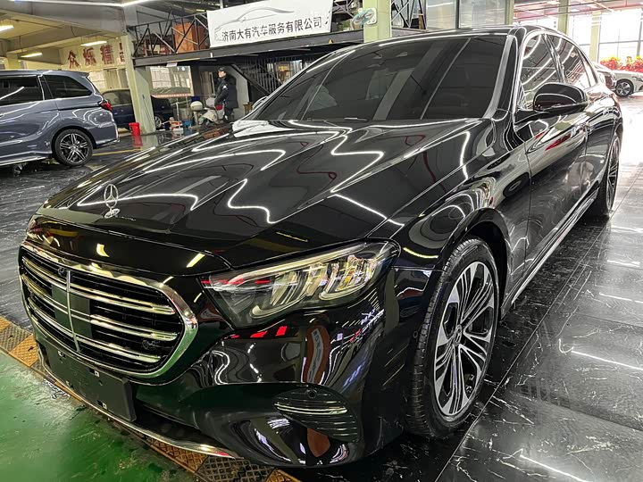 Фото 1 - Mercedes-Benz E-Class Hybrid