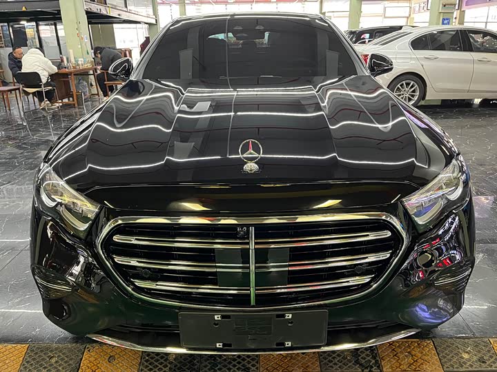 Фото 2 - Mercedes-Benz E-Class Hybrid