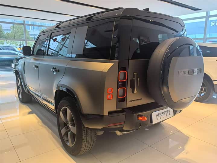 Фото 4 - Land Rover Defender