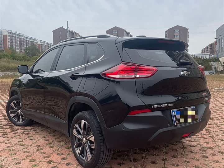 Фото 4 - Chevrolet Tracker