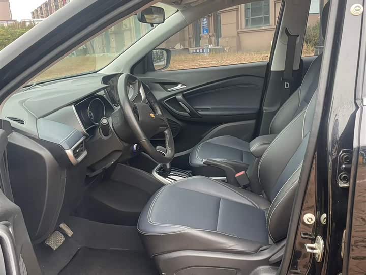 Фото 9 - Chevrolet Tracker