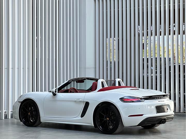 Photo 6 - Porsche 718