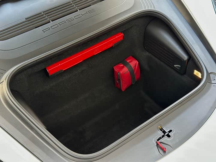 Photo 9 - Porsche 718