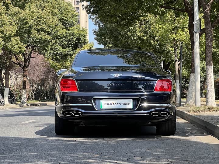 Фото 4 - Bentley Flying Spur Hybrid